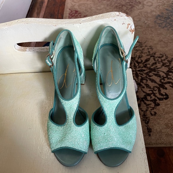 Mint Green Block Heels - Picture 2 of 7